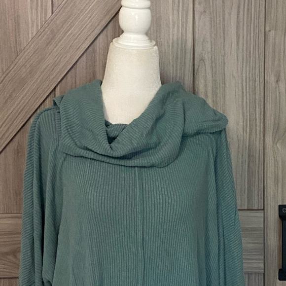 NWT status by Chenault Ribbed Cowlneck tunic medium - Picture 2 of 4